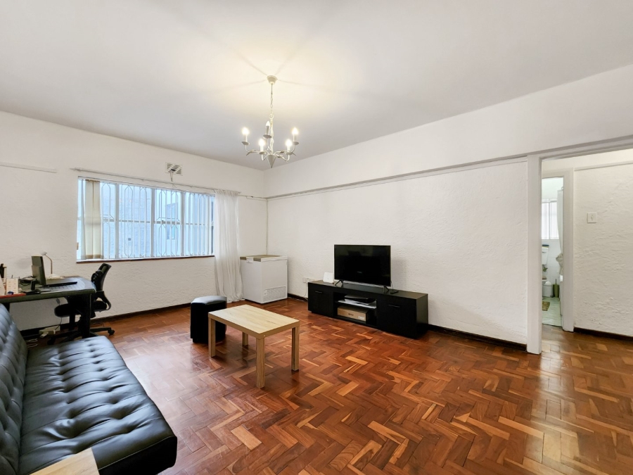1 Bedroom Property for Sale in Sea Point Western Cape